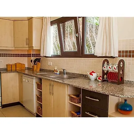 Βίλα Sleeps 8 Pool Air Con Wifi Καλκάν