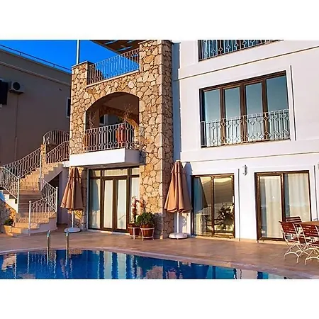 Villa Sleeps 8 Pool Air Con Wifi Kalkan